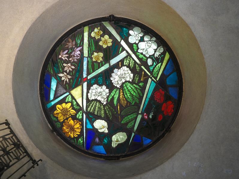 Verbania, Italy: Giardini Botanici di Villa Taranto, chapel: flowers window (ca. 1965, Paolo Rivetta)