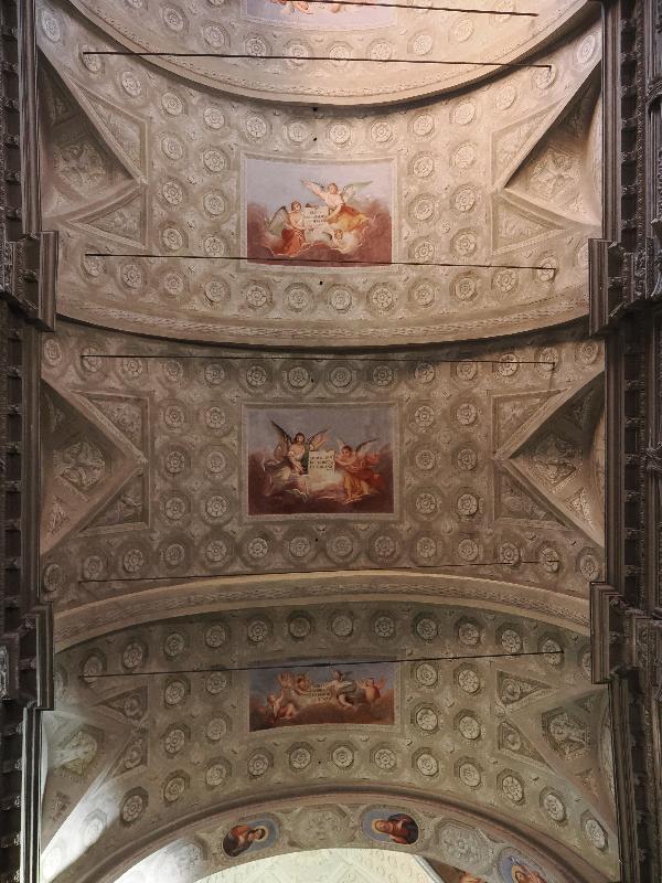 Como, Italy: Basilica di San Fedele: nave ceiling