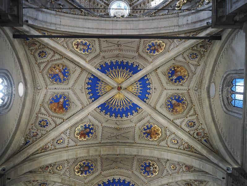 Como, Italy: Cattedrale di Santa Maria Assunta: nave ceiling, detail