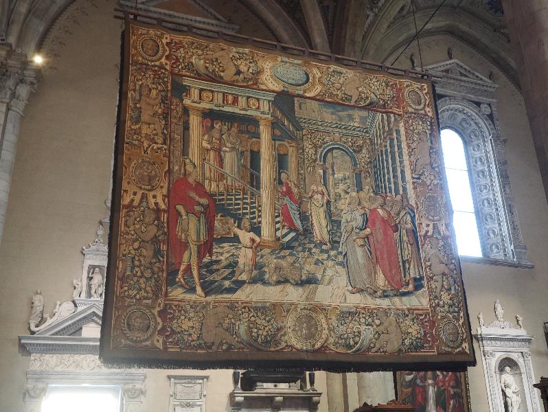 Como, Italy: Cattedrale di Santa Maria Assunta: Disputation in the Temple?