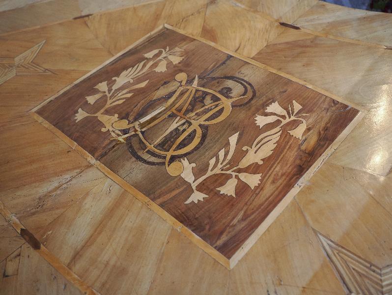 Varenna, Italy: Villa Monastero, Council Chamber: walnut table (first half of 19th century), inlay