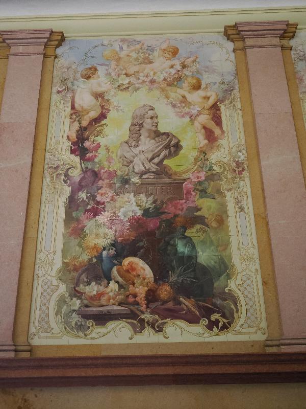 Varenna, Italy: Villa Monastero, Staircase: majolica panel, Schlueter (ca. 1900)