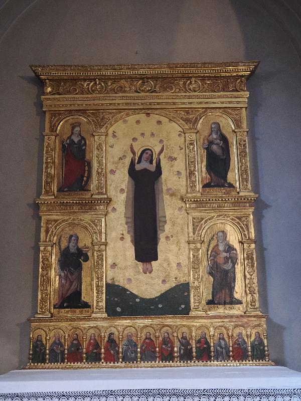 Varenna, Italy: Church of San Giorgio: reredos