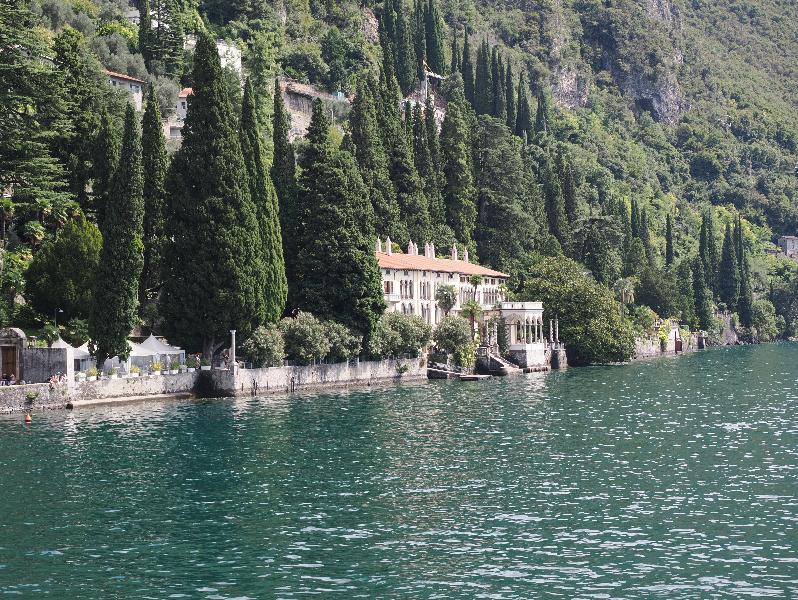Varenna, Italy: Villa Cipressi: view of Villa Monastero