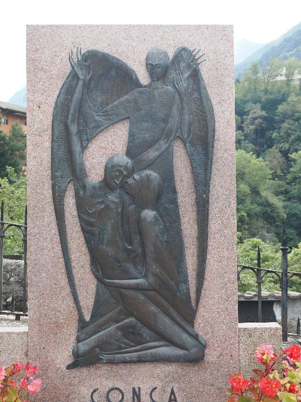 Bellano, Italy: Communal Cemetery: Conca monument, Descent from the Cross