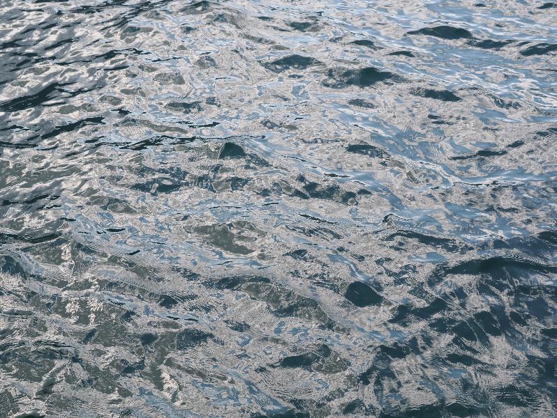 Lenno, Italy: Villa del Balbianello: waves on Lake Como