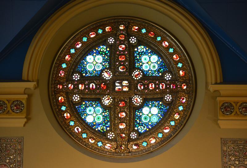 Davenport Memorial Window:  ornamental window