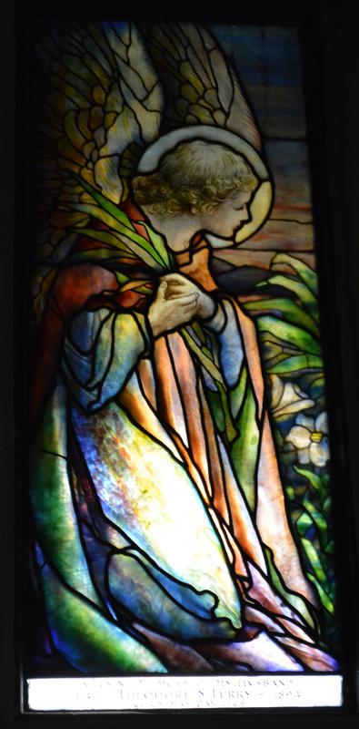 Ferry Memorial:  Adoring Angels