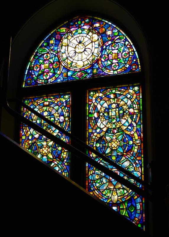 Thomas Memorial Window:  medallion window