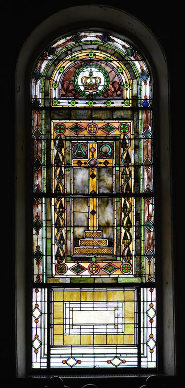 Ogelsby Memorial Window:  ornamental