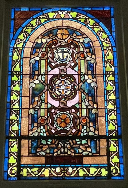 Ditmas Memorial Window:  ornamental