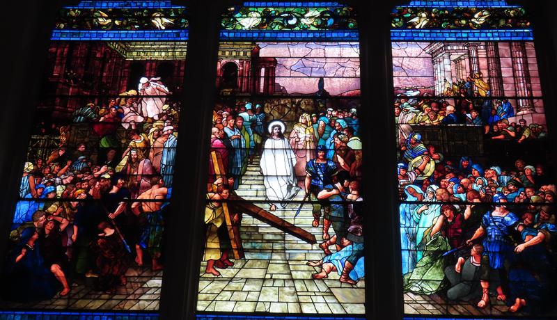 Kemper Memorial Window:  Christ Leaving the Praetorium