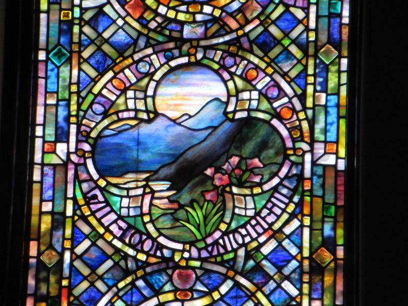 Hobart Memorial Window:  medallion