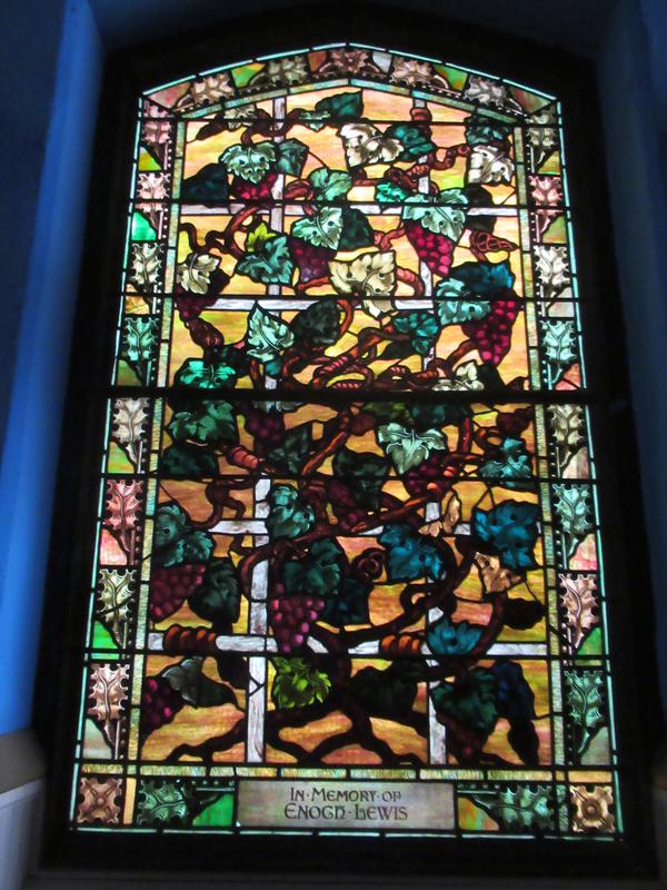Lewis Memorial Window:  ornamental
