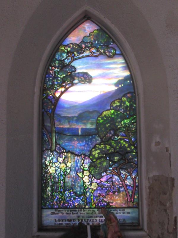 Nicoll Memorial Window:  Calvary