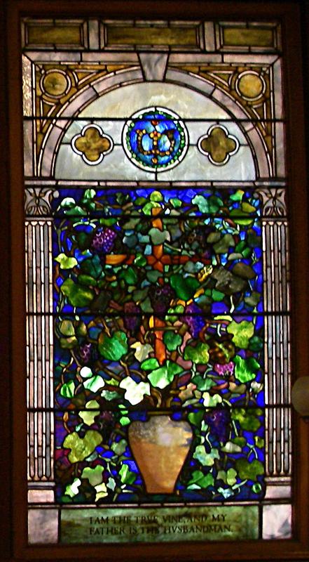 Kingdon Memorial Window:  ornamental windows