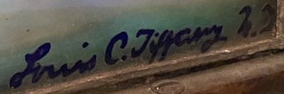 item signature has a photo