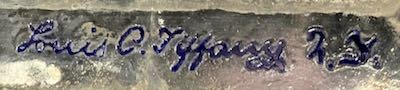 item signature has a photo